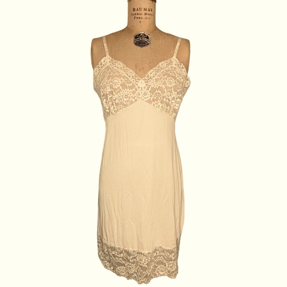 Vintage Champagne Lacy Chemise - Van Raalte